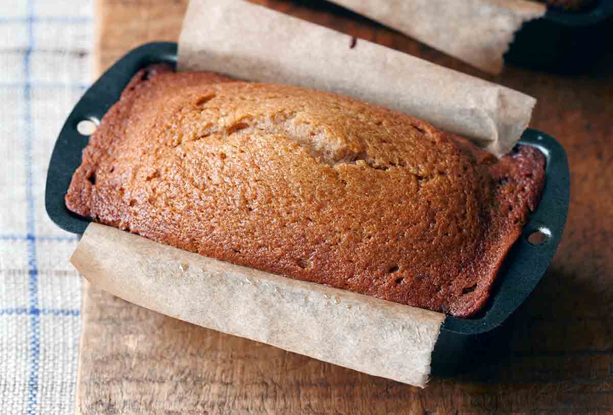 Easy Applesauce Bread: Your Go-To Fall Quick Bread